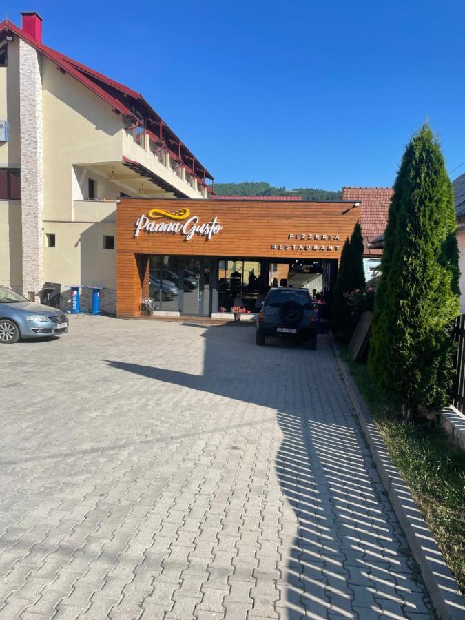 Panna Gusto Otel Cîmpeni Dış mekan fotoğraf