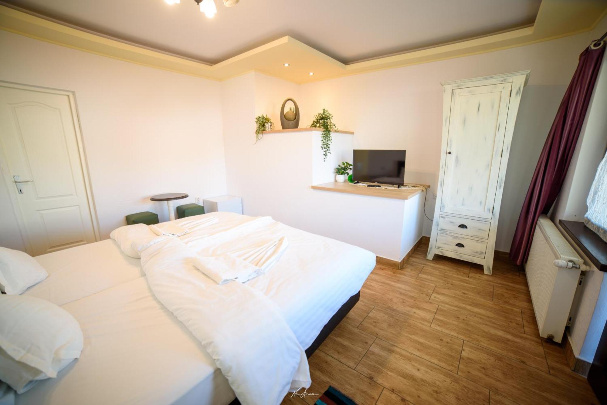 Panna Gusto Otel Cîmpeni Dış mekan fotoğraf