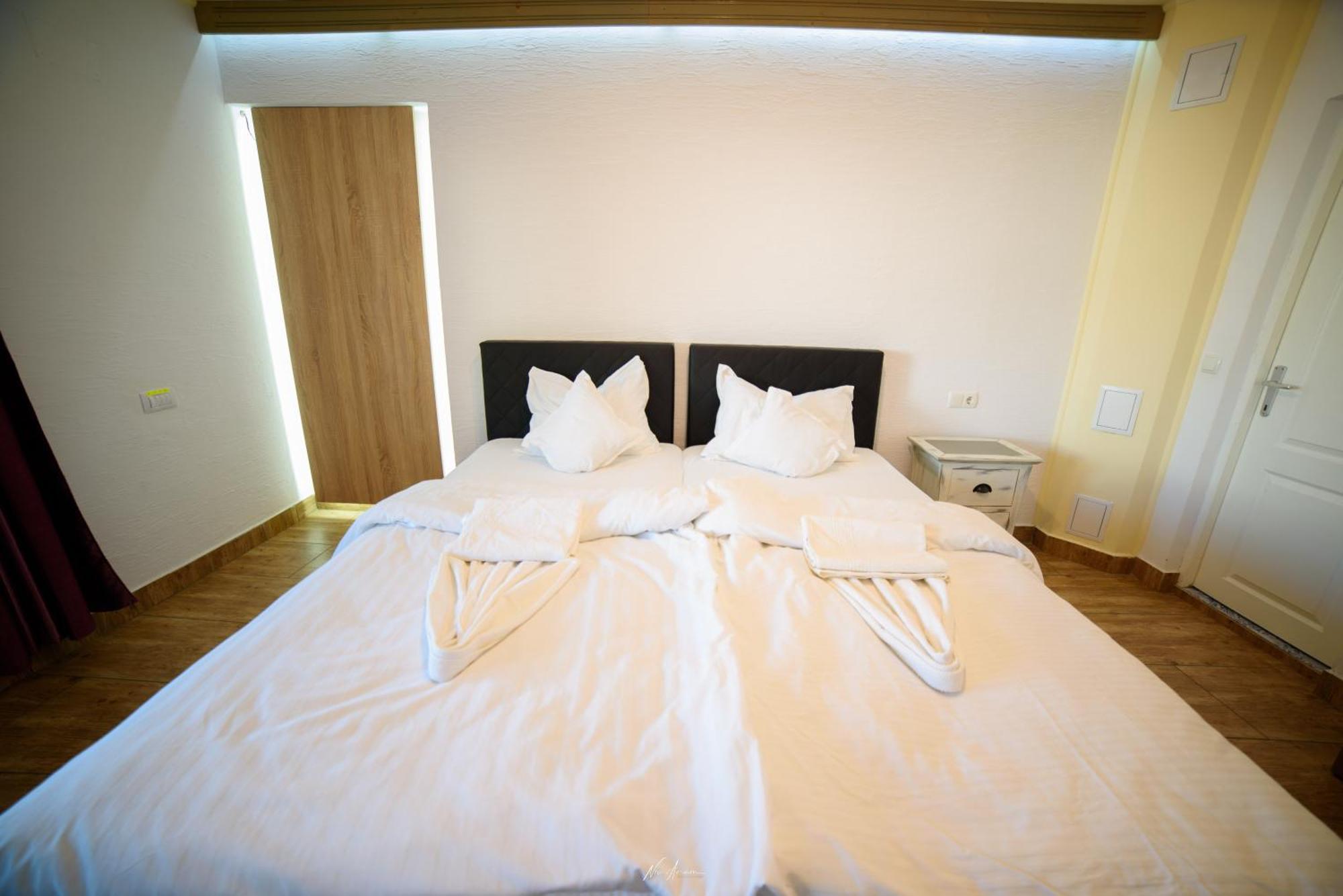 Panna Gusto Otel Cîmpeni Dış mekan fotoğraf